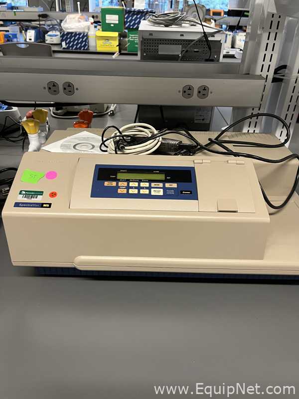 Molecular Devices SpectraMax M5 Microplate Reader