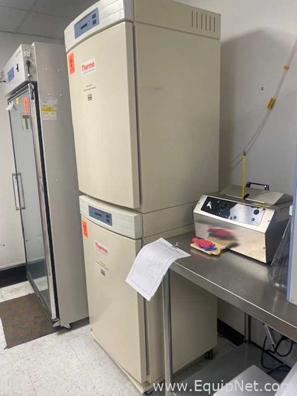 Thermo Electron Corporation 3110 Forma Series II Water Jacket CO2 Double Stack Incubators