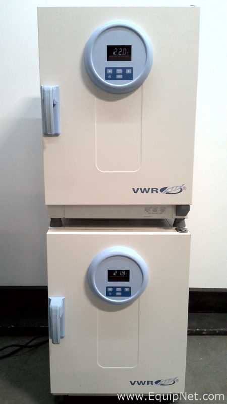 VWR Gr Con 2.6CF Double Stacked Incubators