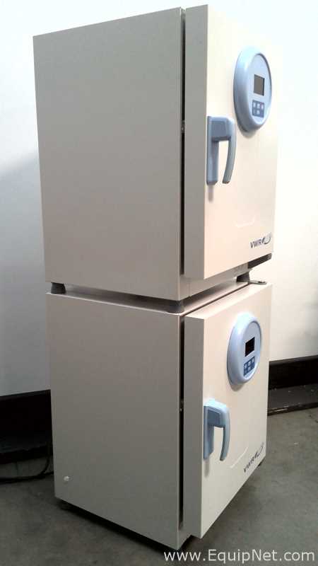 VWR Gr Con 2.6CF Double Stacked Incubators