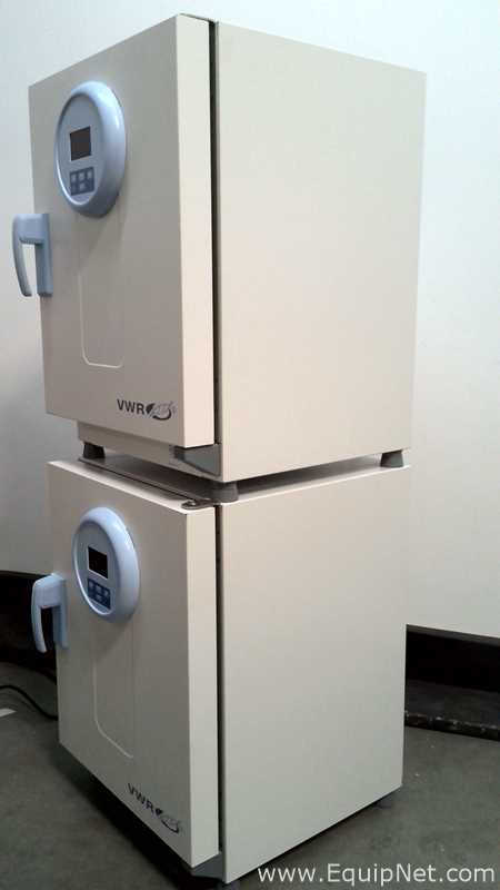 VWR Gr Con 2.6CF Double Stacked Incubators