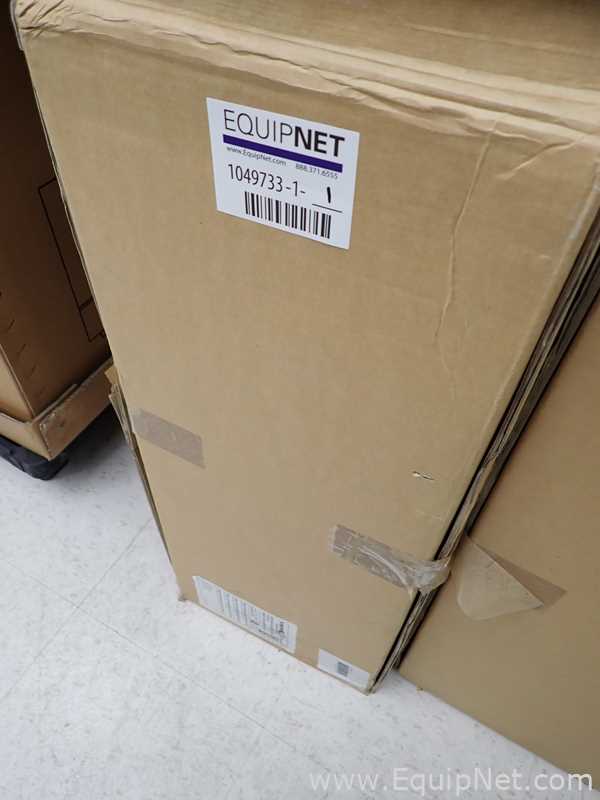 VWR 10783-132 PCR Workstation