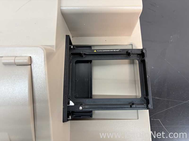 Molecular Devices SpectraMax M5 Microplate Reader