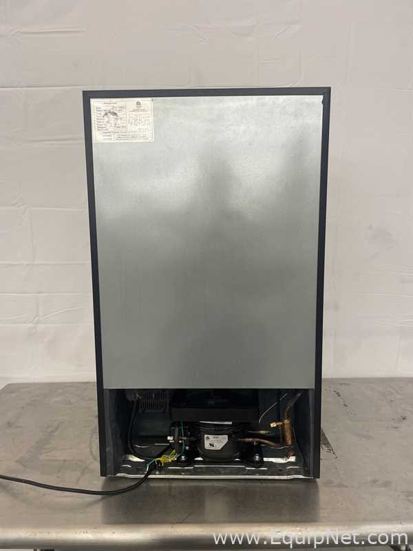 Refrigeradores Edgestar BWC120SSLT