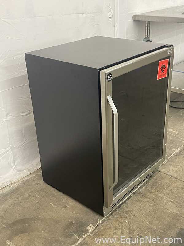 Unidade de Refrigeração Edgestar CBR1502SG