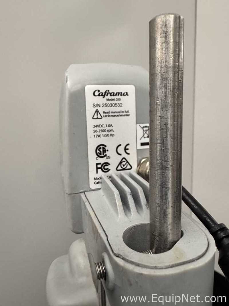 Agitador e Placa de Aquecimento Caframo BDC250