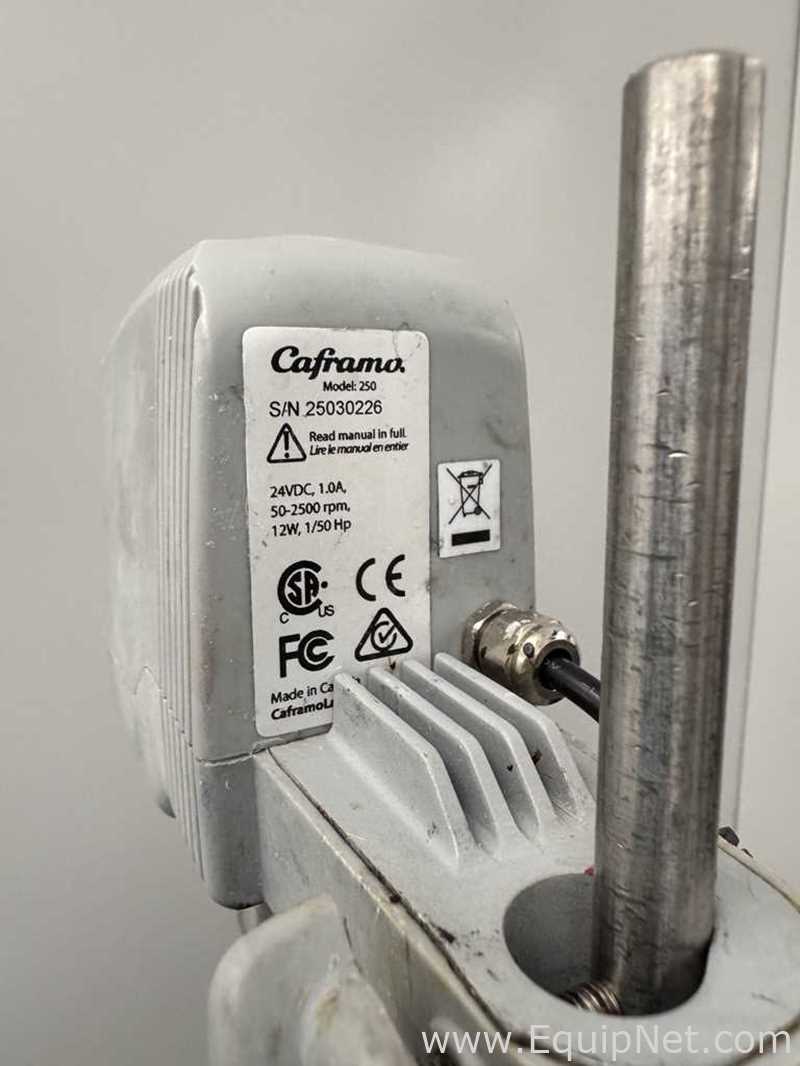 Agitador e Placa de Aquecimento Caframo BDC250