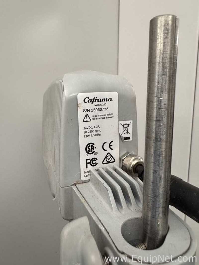 Agitador e Placa de Aquecimento Caframo BDC250