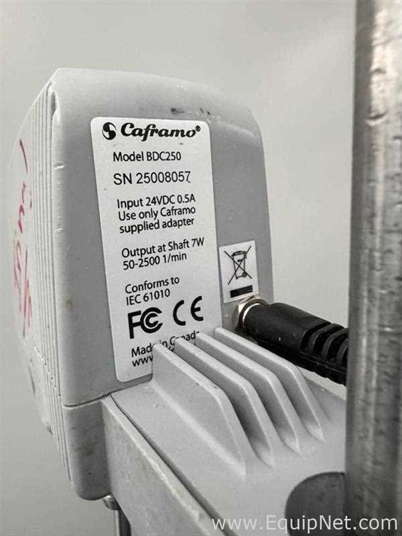 Agitador e Placa de Aquecimento Caframo BDC250