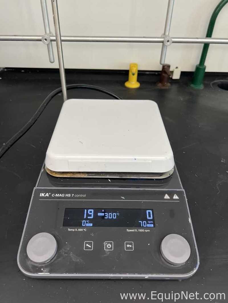 Agitador e Placa de Aquecimento IKA C-MAG HS 7 Control