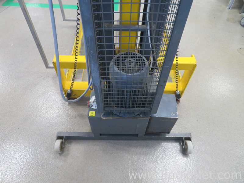 M.A Lupa PSH 600 Pallet Lift With Controller