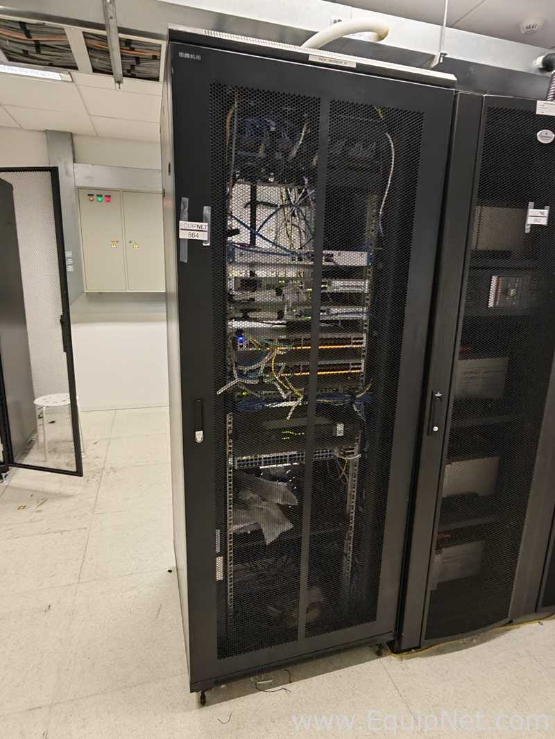 Equipo de Computación Toten Cabinets DL380