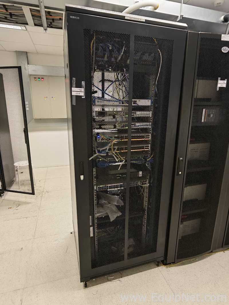 Equipo de Computación Toten Cabinets DL380