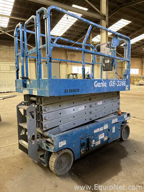 Genie GS-3246 Scissor Lift