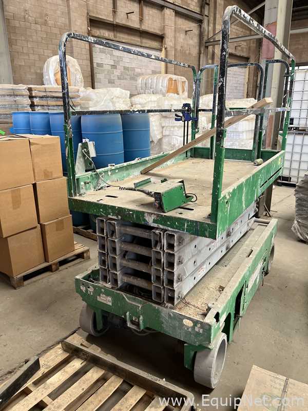 Genie GS-3246 Scissor Lift