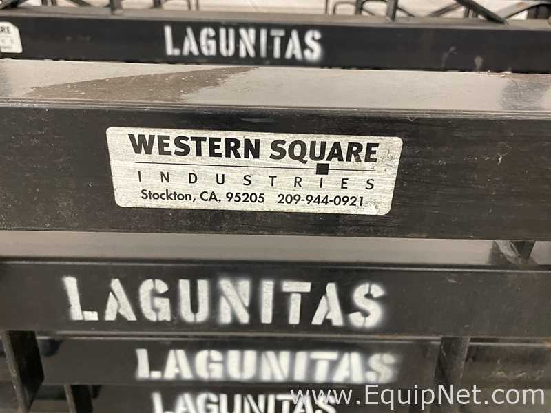 Lote de 20 Equipo para elaboración y destilación de cerveza Western Square Industries Keg Rack