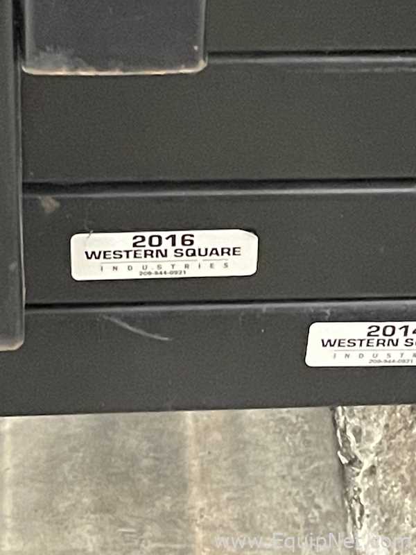 Lote de 20 Equipo para elaboración y destilación de cerveza Western Square Industries Keg Rack