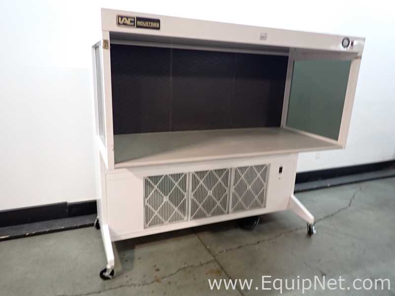 Isles Airclean HFS-630 Laminar Flow Workstation