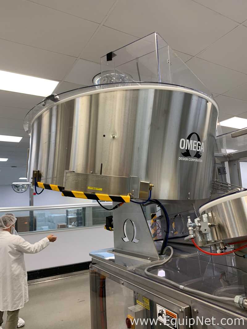 Omega Design 4D-RP2-15-DF Bottle Unscrambler with LFBP-1W-50 Elevator and Hopper - WC11