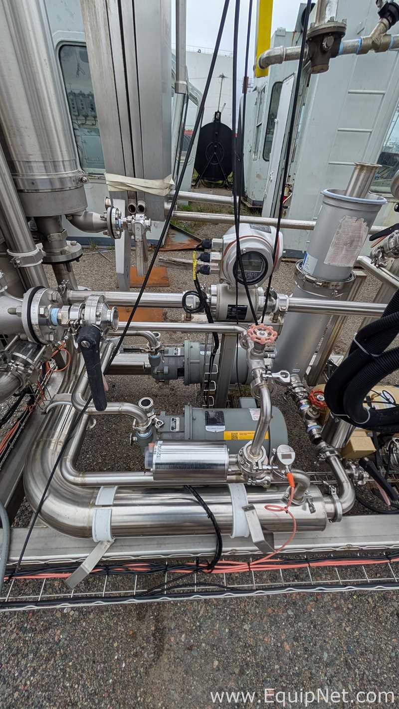 Sistema de Purificação e Destilação de Água Sani Fab UV Treatment Skid