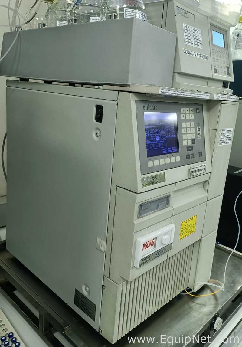 Lot of Laboratory Equipment: Balances, Dissolution Systems, Density Meter and HPLCs