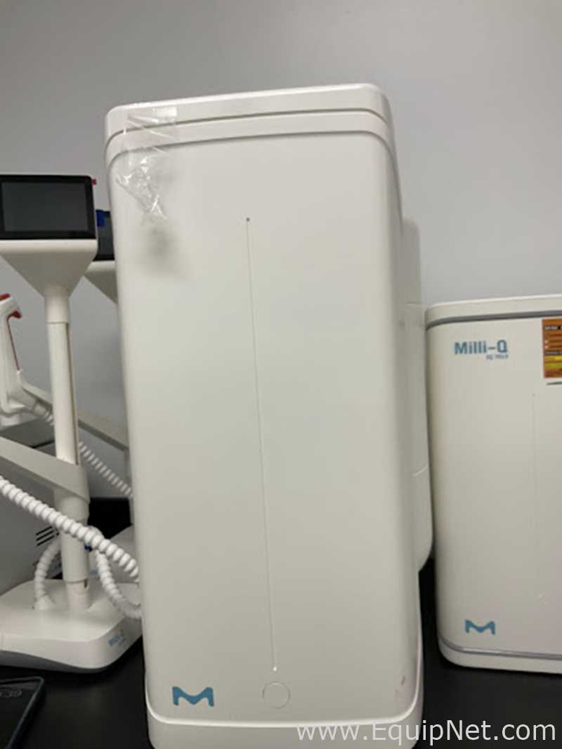Sistema de Purificación y Destilación de Agua Mili-Q  IQ 7015