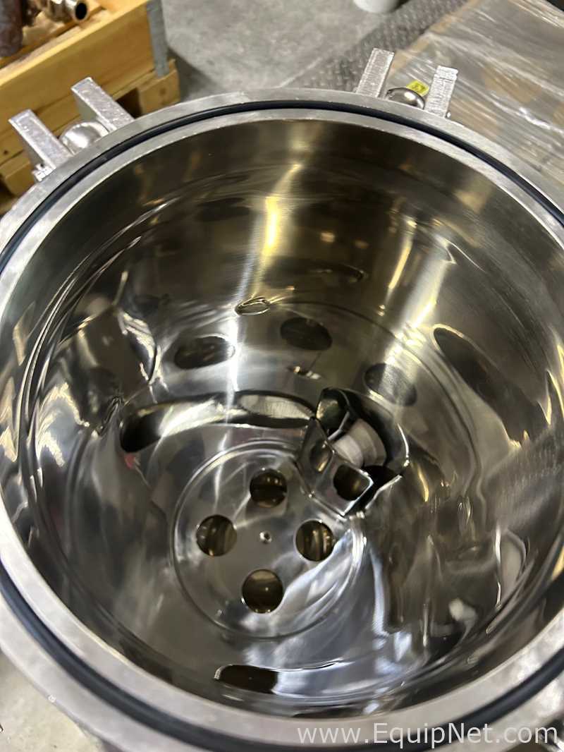 Unused PALL A04HK-2G8F33J-BE Filter Housing