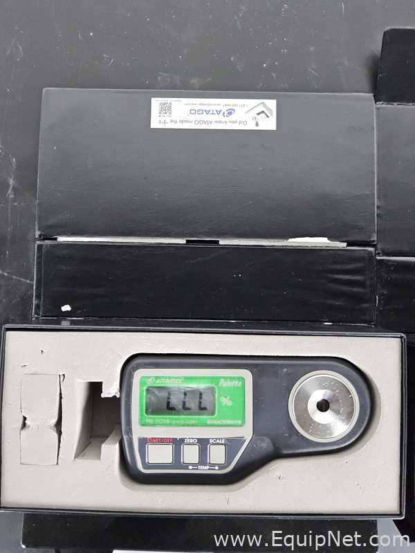Lote de 2 Refractómetro Atago Co, Ltd. PR-201a