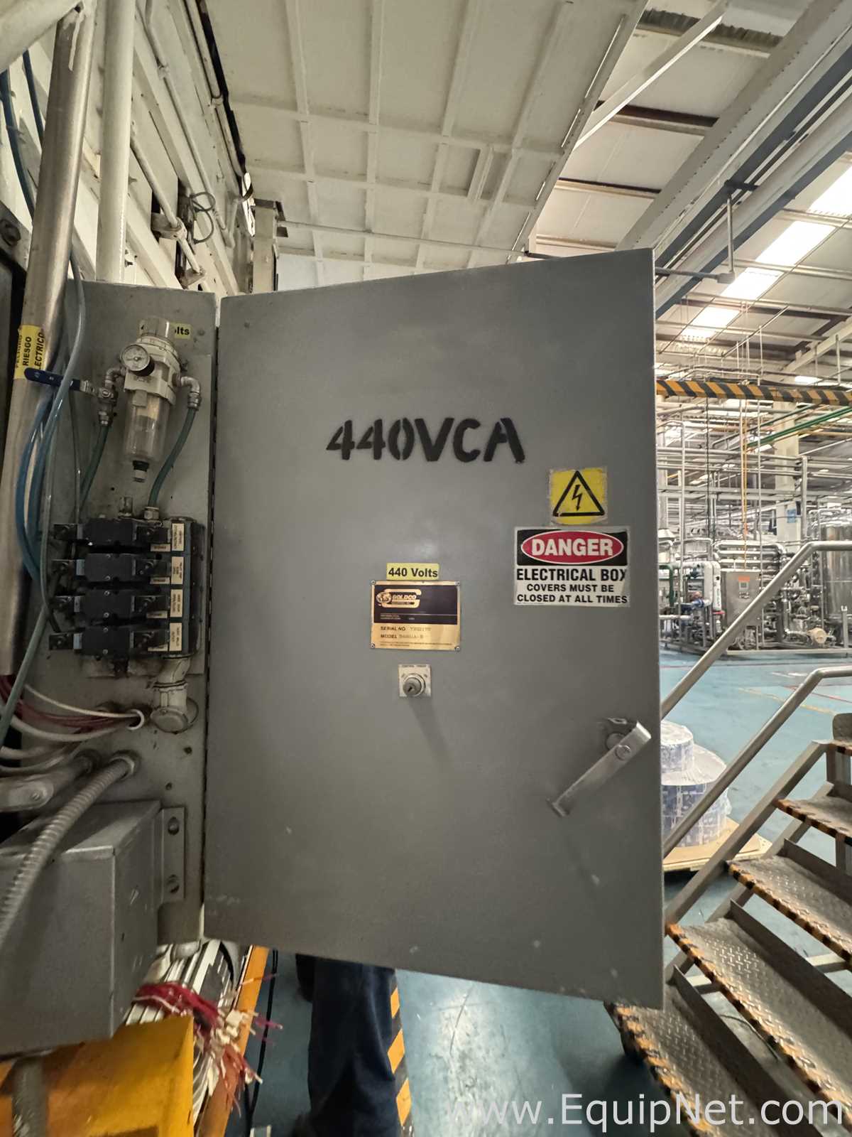 Goldco R4401A-R Cans Filling Line Depalletizer