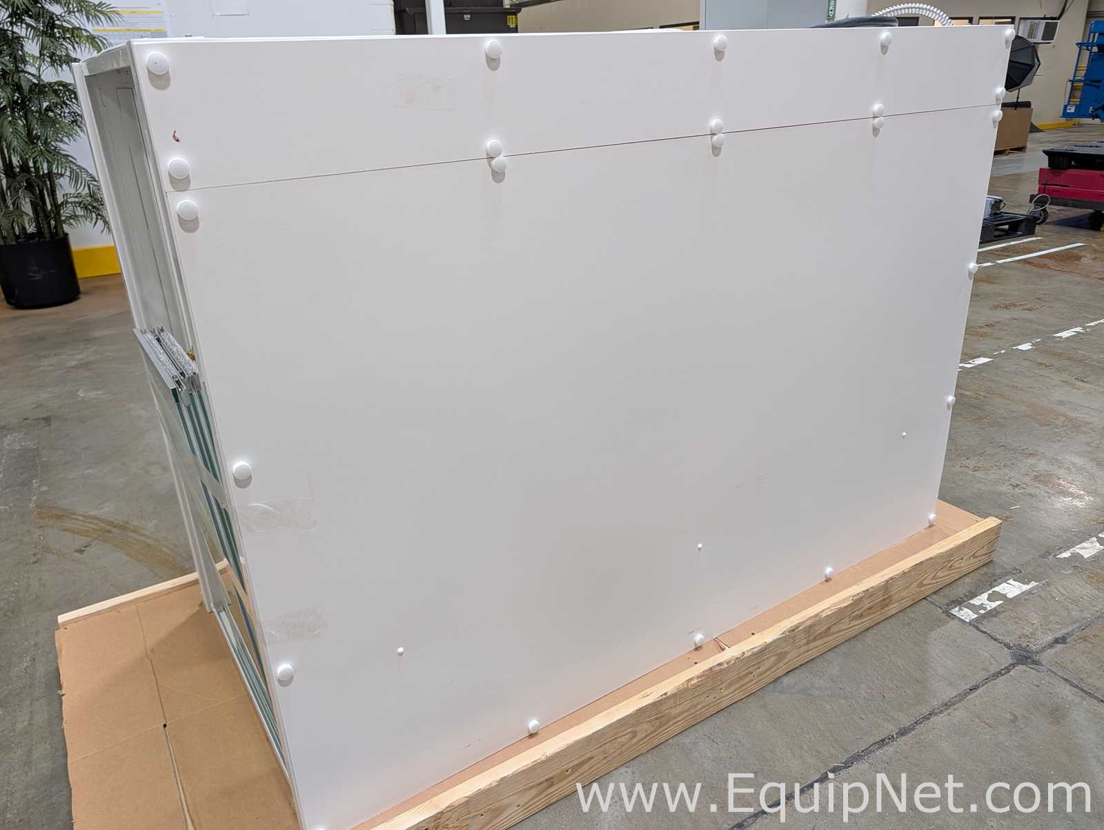 Hemco Laboratory Enclosure Fume-Hood System.