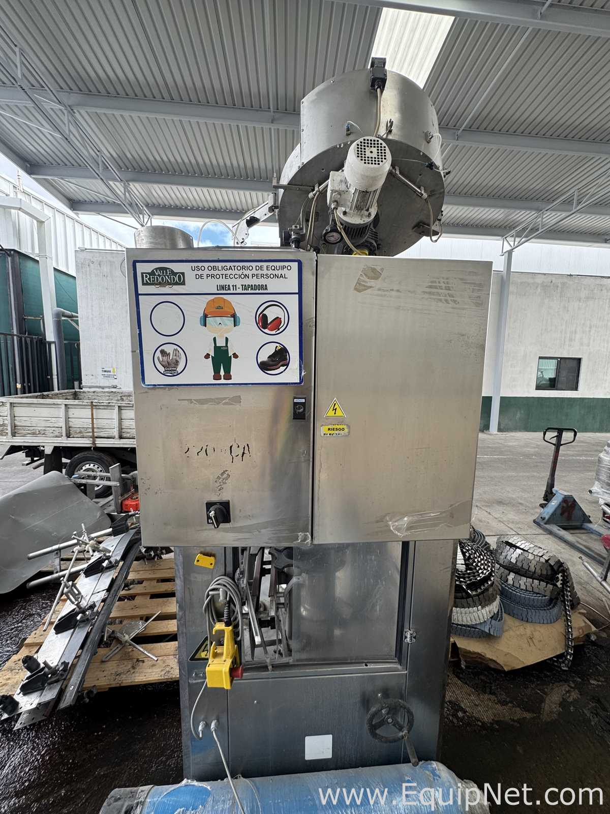 MBF Capmatic 240/3P Cider Plug Capper With Feeding Conveyor