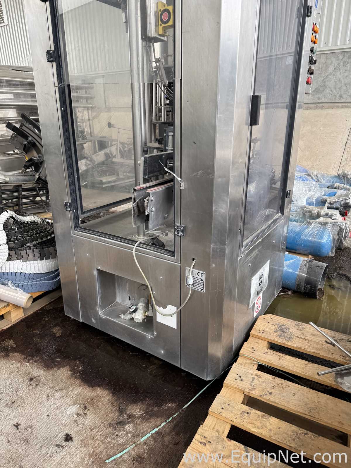 MBF Capmatic 240/3P Cider Plug Capper With Feeding Conveyor