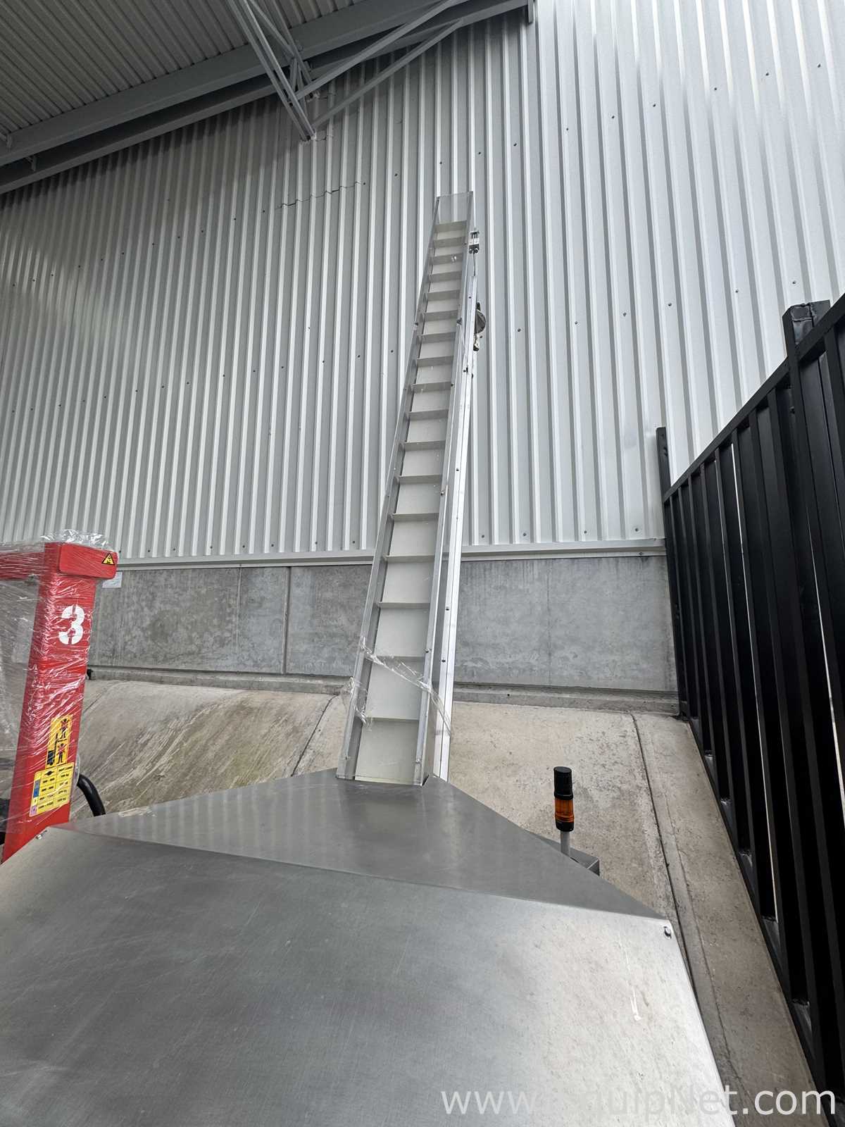 MBF Capmatic 240/3P Cider Plug Capper With Feeding Conveyor