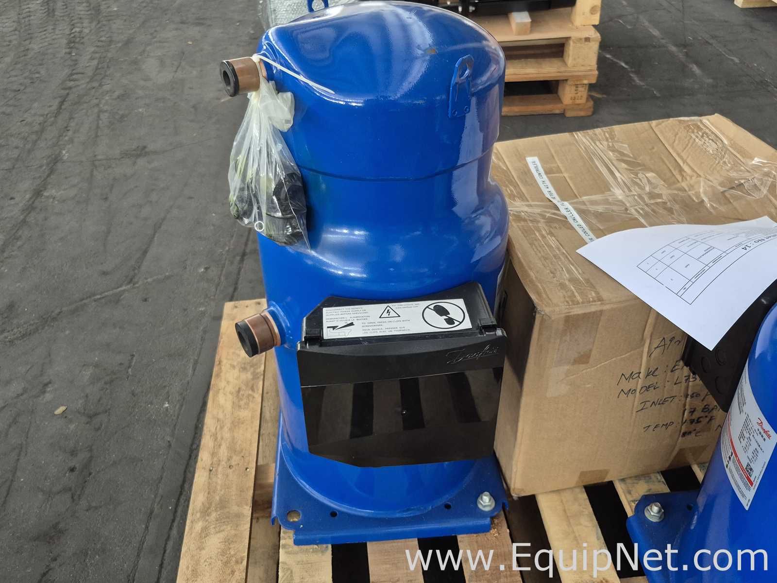 Danfoss Chiller Spare Parts, Siemens Air colled Chiller Flow Meter and Controller - Pallet No14