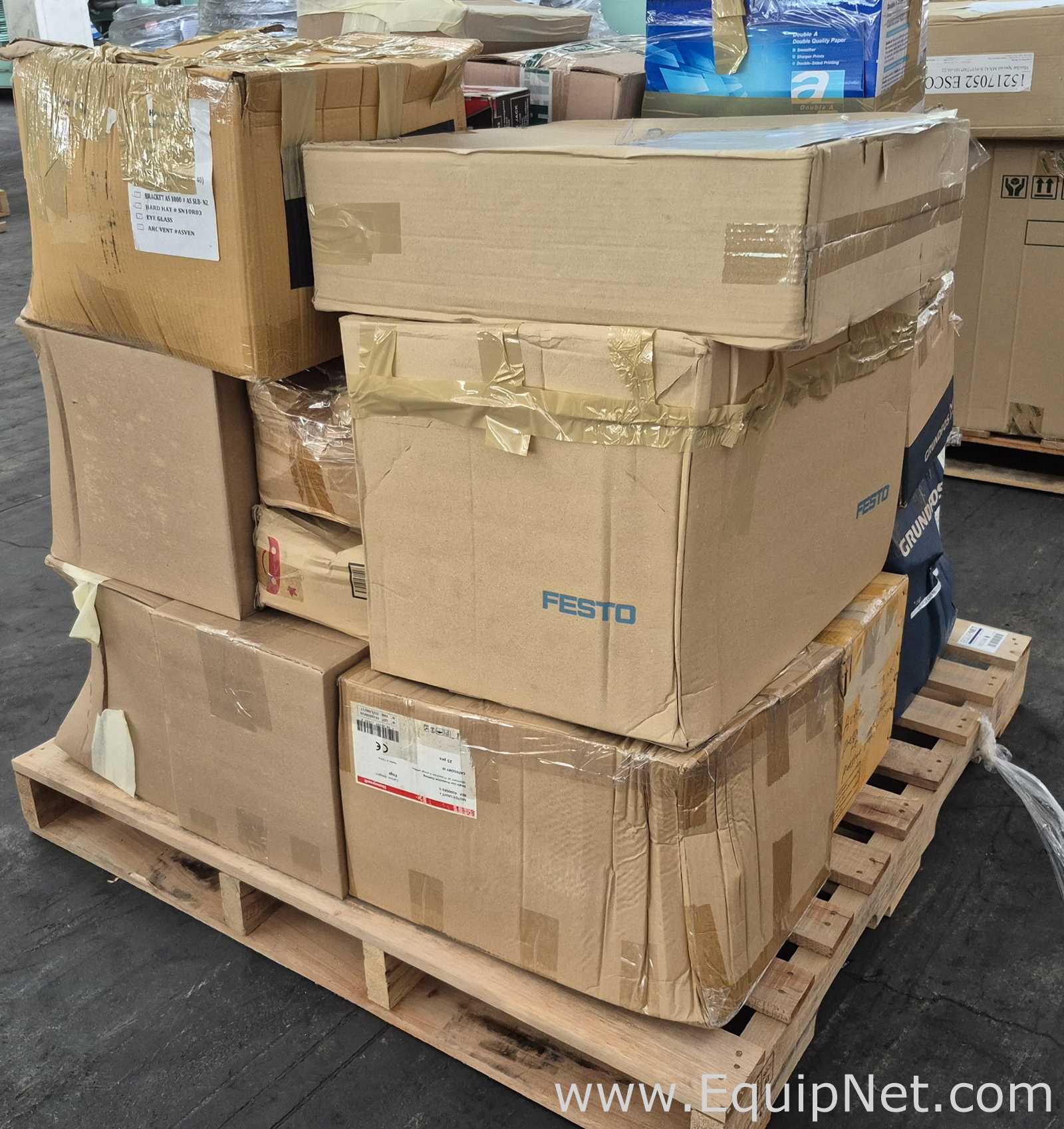 lot of Process Flexible Hose Fitting ,Air Tubings, Actuator and Emergency Light - Pallet No 04