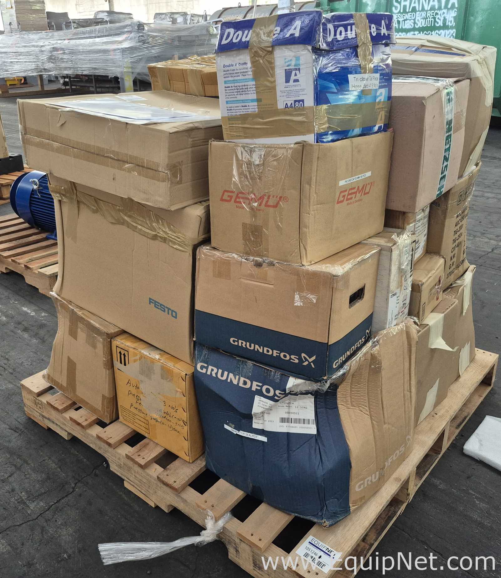 lot of Process Flexible Hose Fitting ,Air Tubings, Actuator and Emergency Light - Pallet No 04