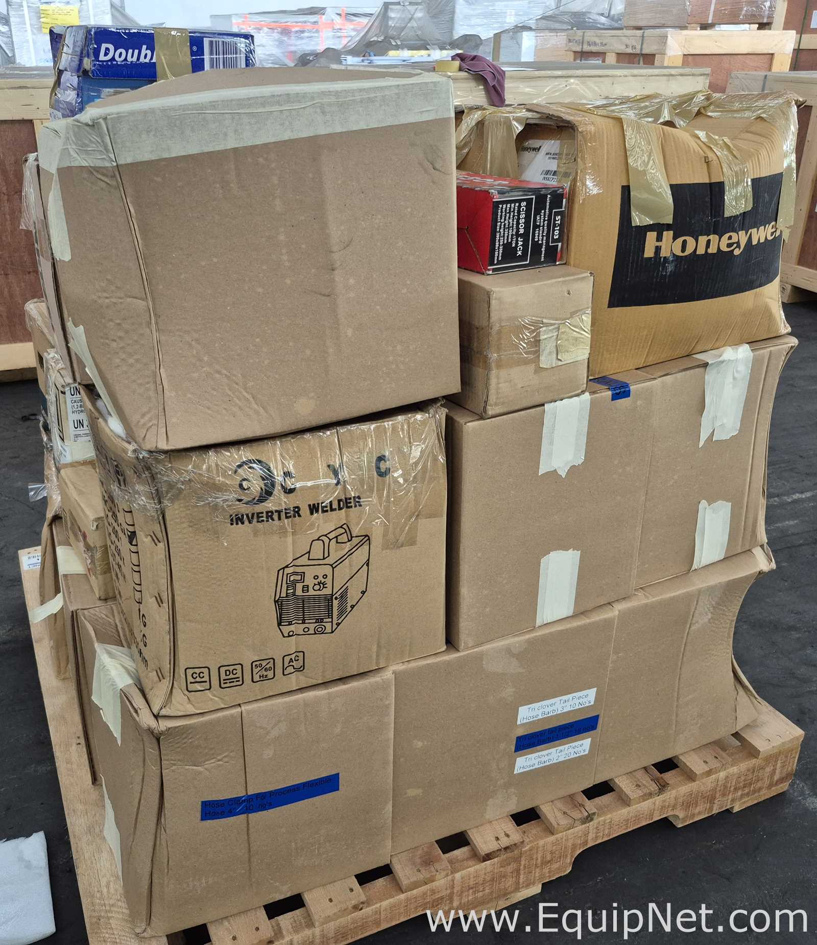 lot of Process Flexible Hose Fitting ,Air Tubings, Actuator and Emergency Light - Pallet No 04