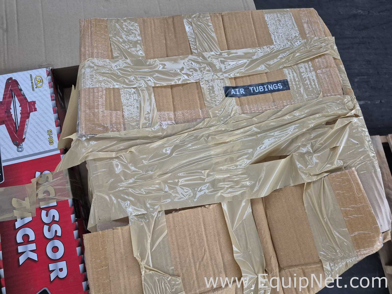 lot of Process Flexible Hose Fitting ,Air Tubings, Actuator and Emergency Light - Pallet No 04