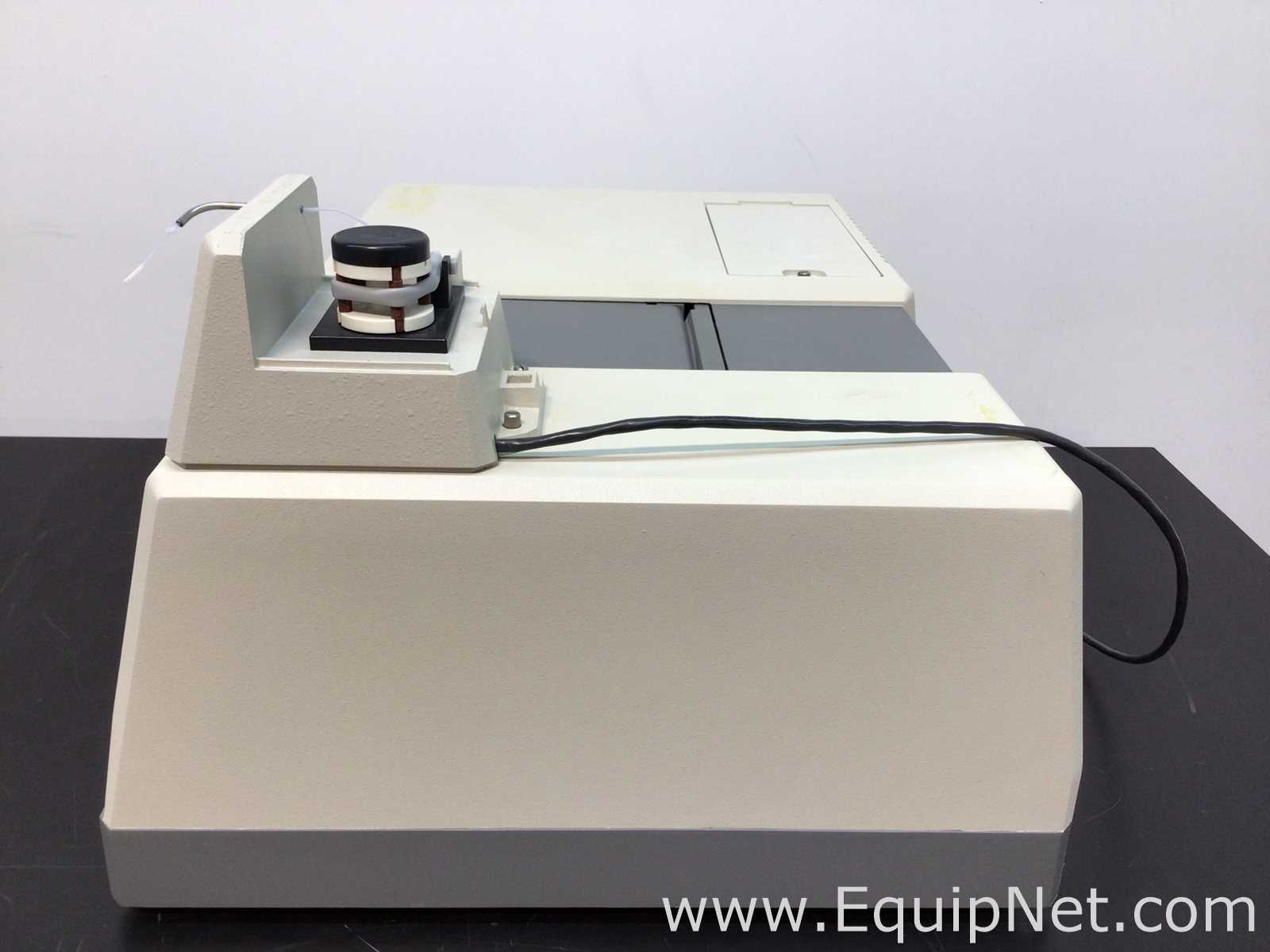 Beckman Coulter DU 800 Spectrophotometer With High Performace Temperature Controller