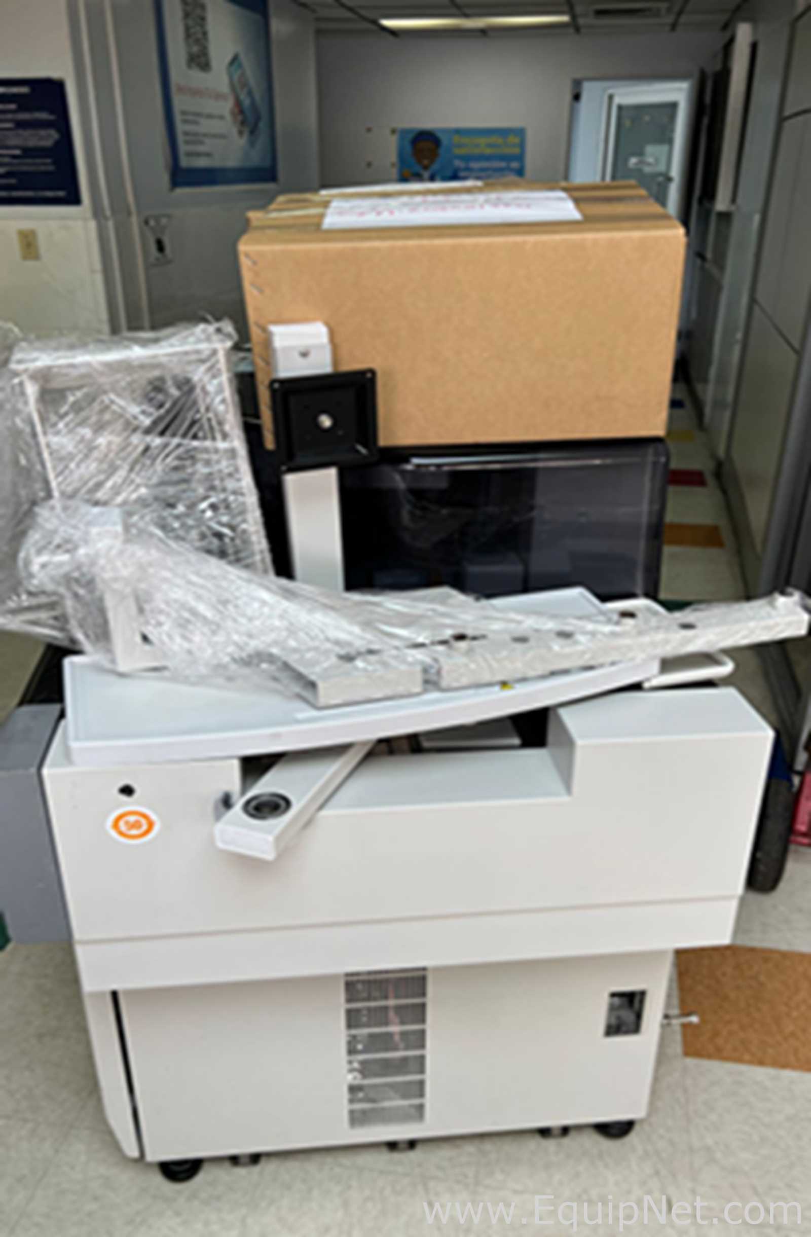 Beckman Coulter AU480 Clinical Chemistry Analyzer
