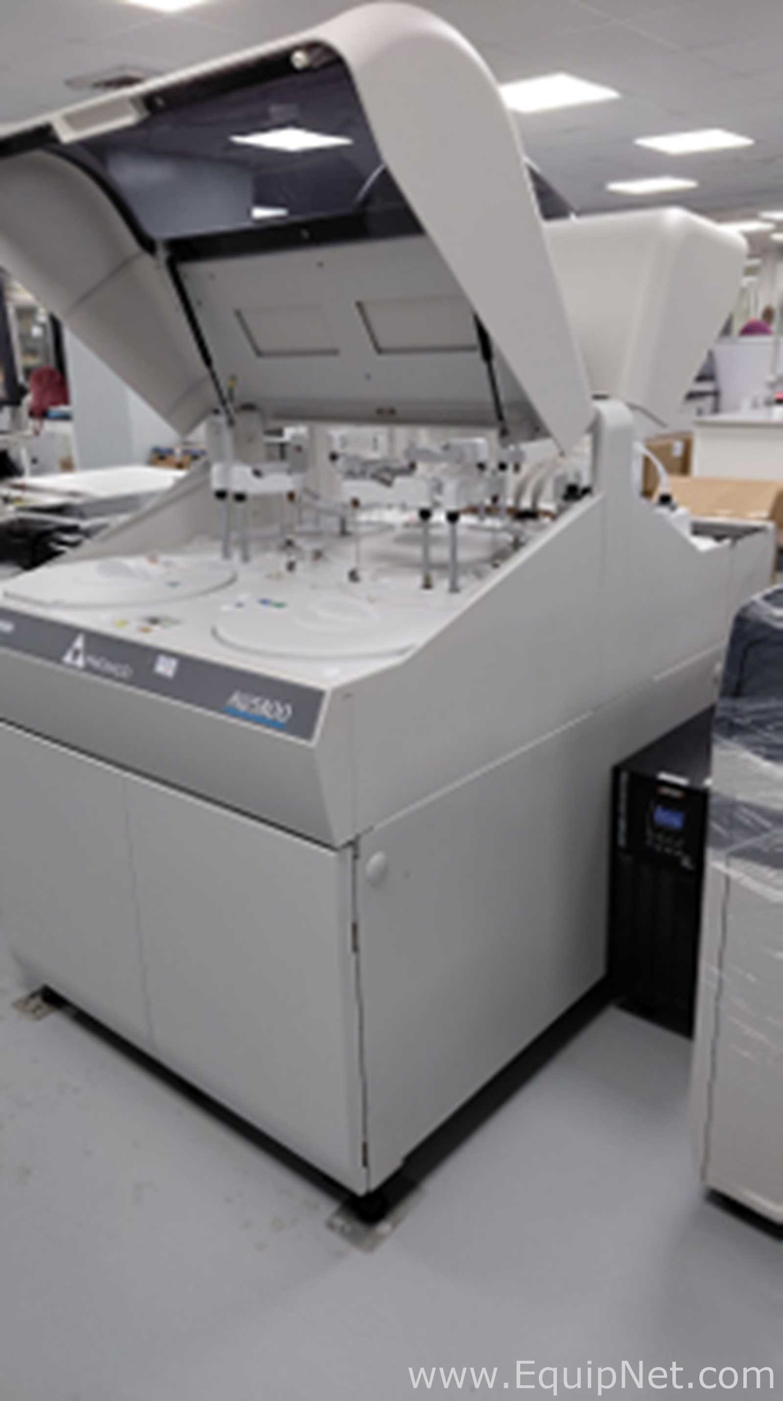 Beckman Coulter AU5800 Chemistry Analyzer