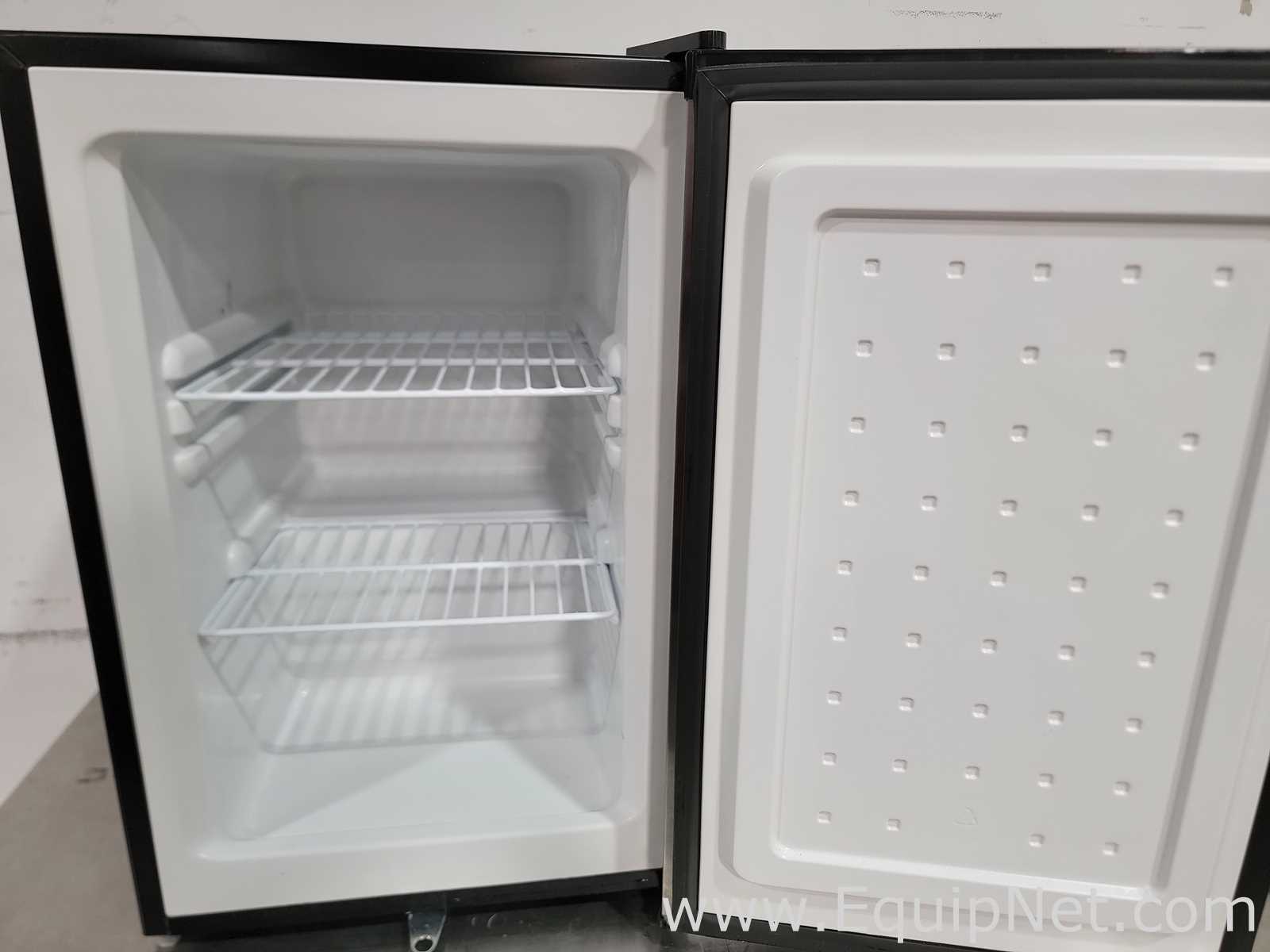Unidade de Refrigeração Whynter LLC  CUF-210SSa
