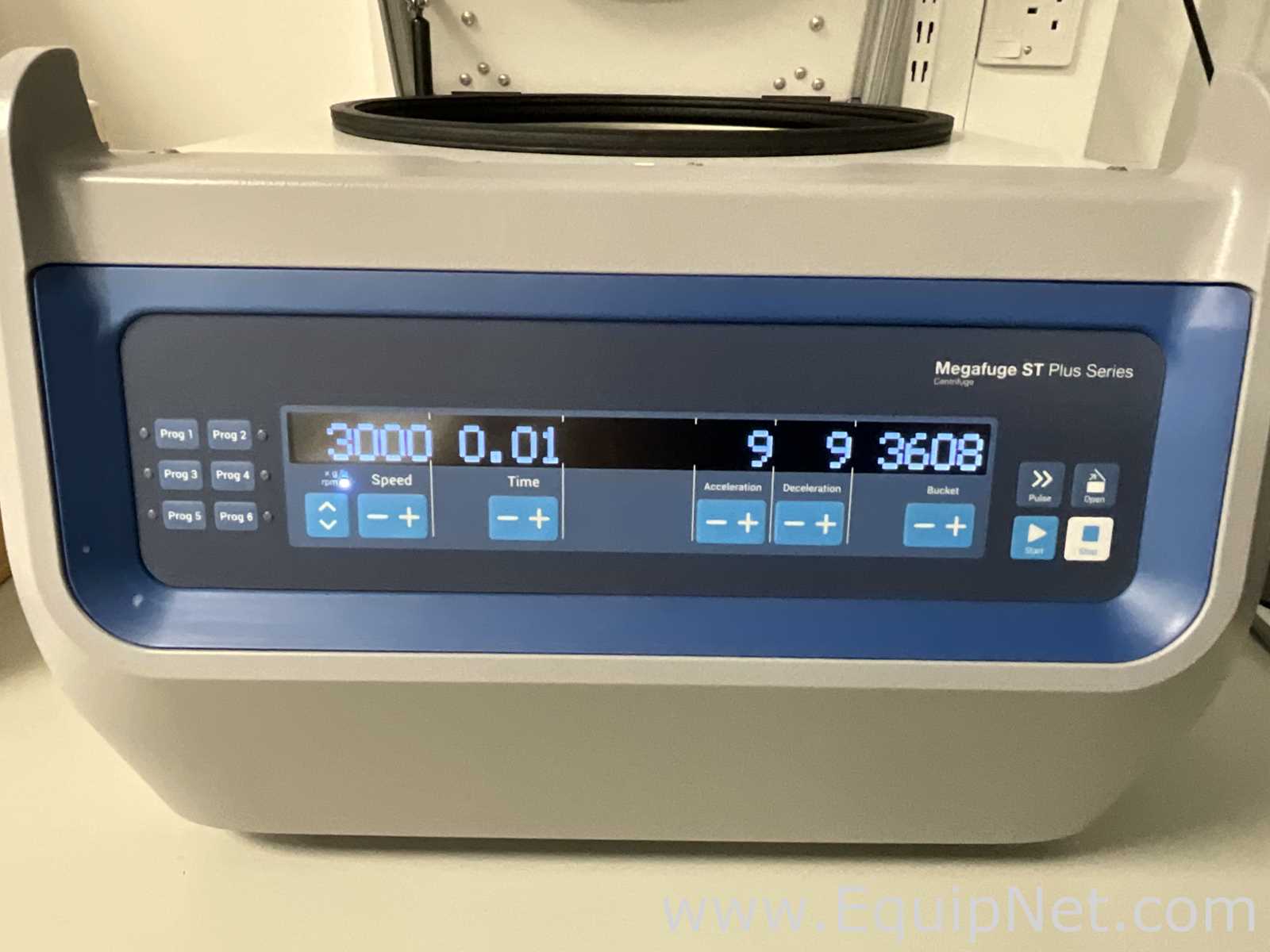 Thermo Fisher Scientific Megafuge ST1 Plus Laboratory Centrifuge