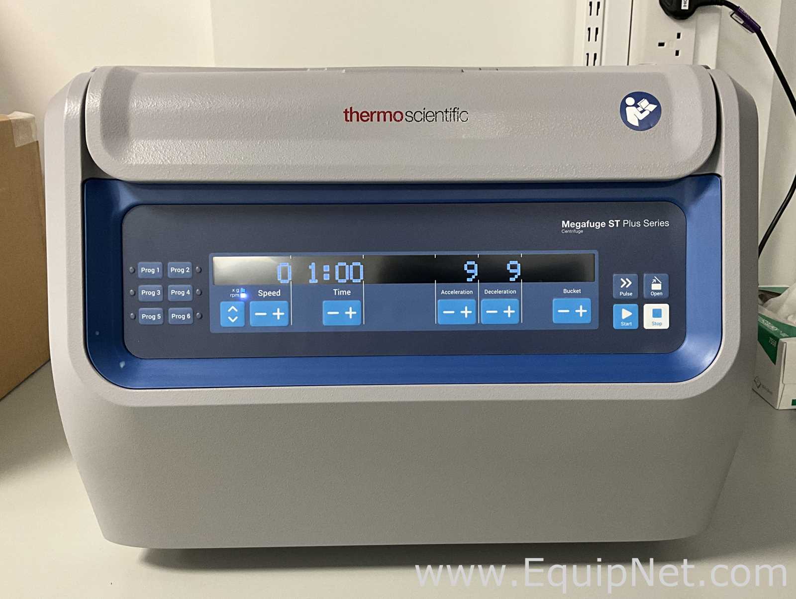 Thermo Fisher Scientific Megafuge ST1 Plus Laboratory Centrifuge