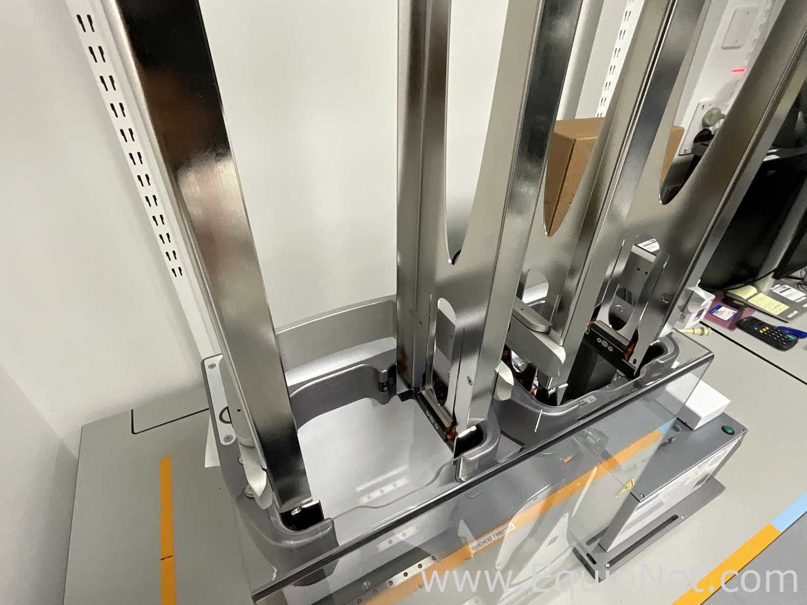 Empilhadora e Manipuladora de MicroPlaca Agilent Technologies BenchCel 2R