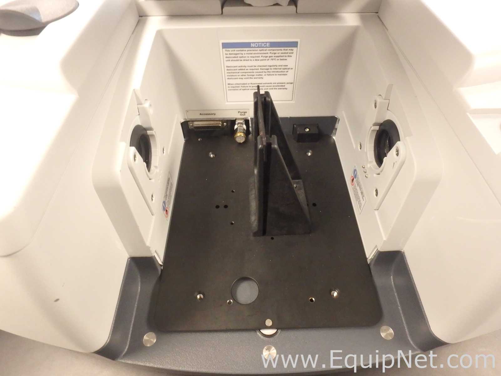 Espectrómetro Thermo Scientific Nicolet iS50 FT-IR