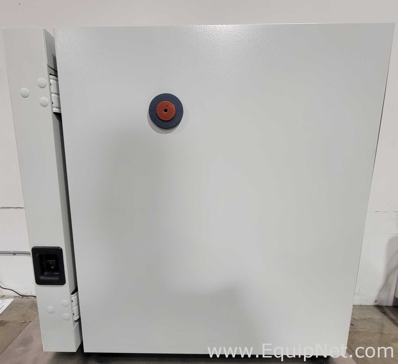 Binder KT 53-UL Cooling Incubator