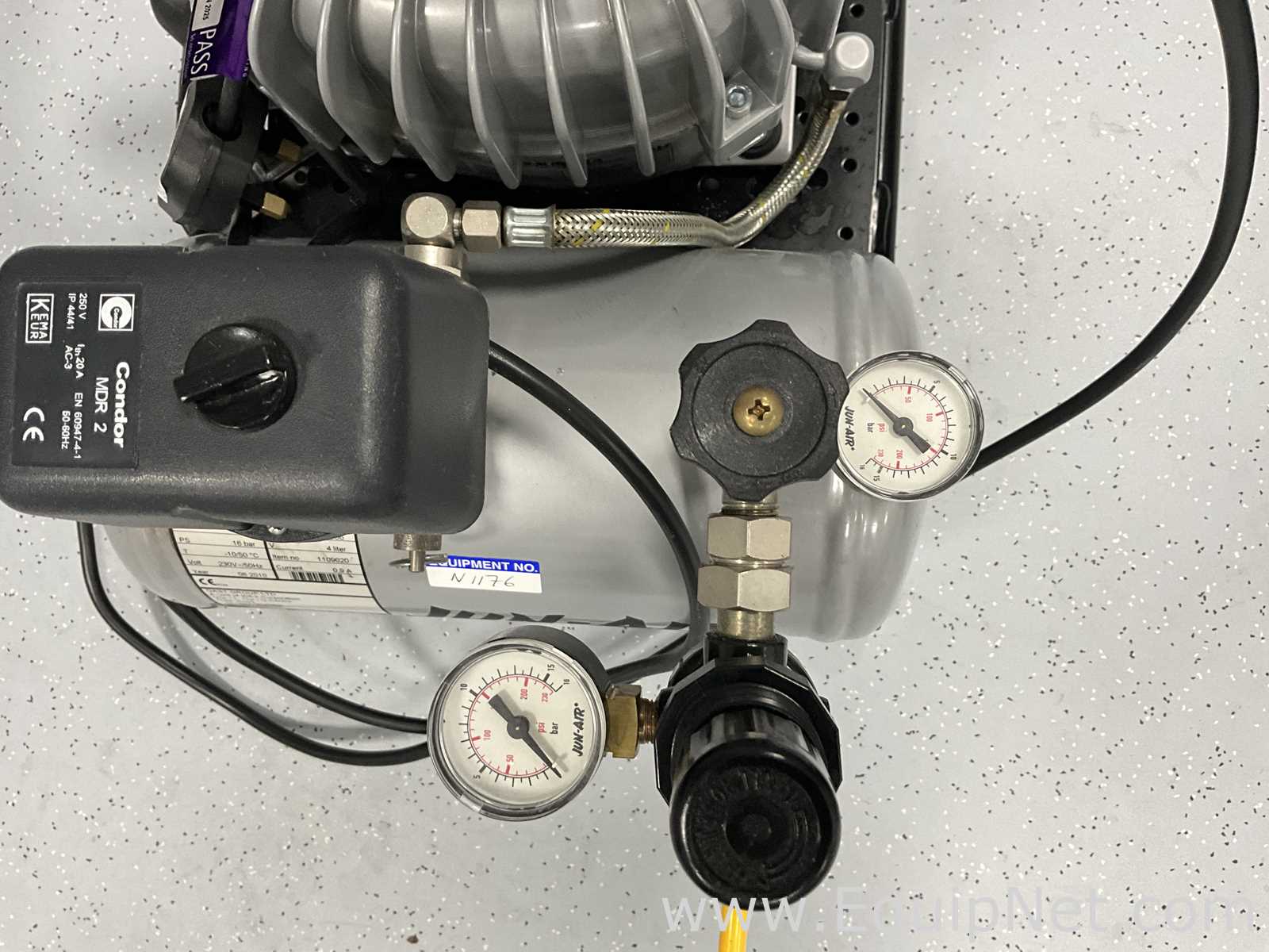 Gast Manufacturing Inc. JUN-AIR 3-4 16 Bar 4 Litre Portable Air Compressor