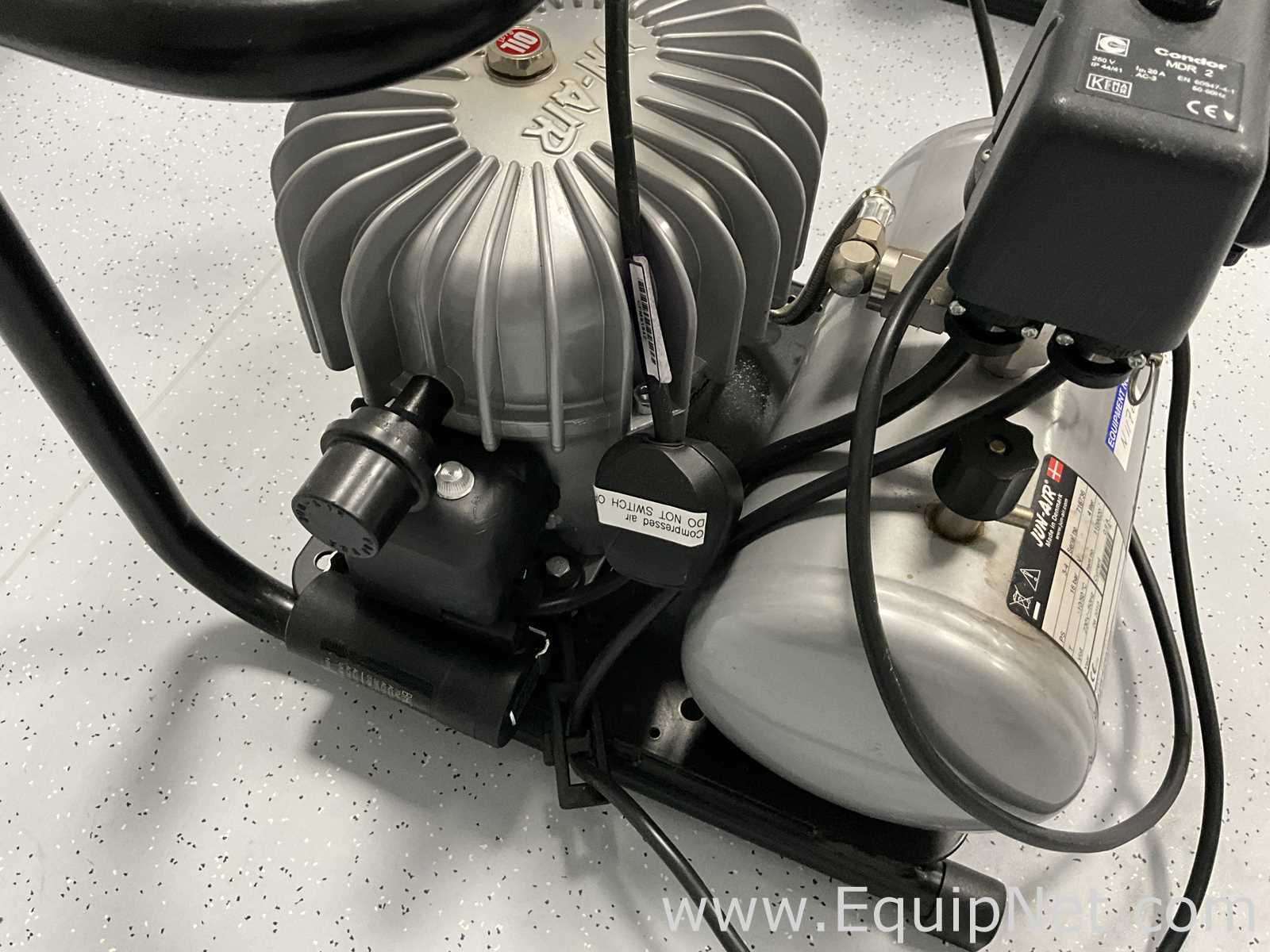 Gast Manufacturing Inc. JUN-AIR 3-4 16 Bar 4 Litre Portable Air Compressor