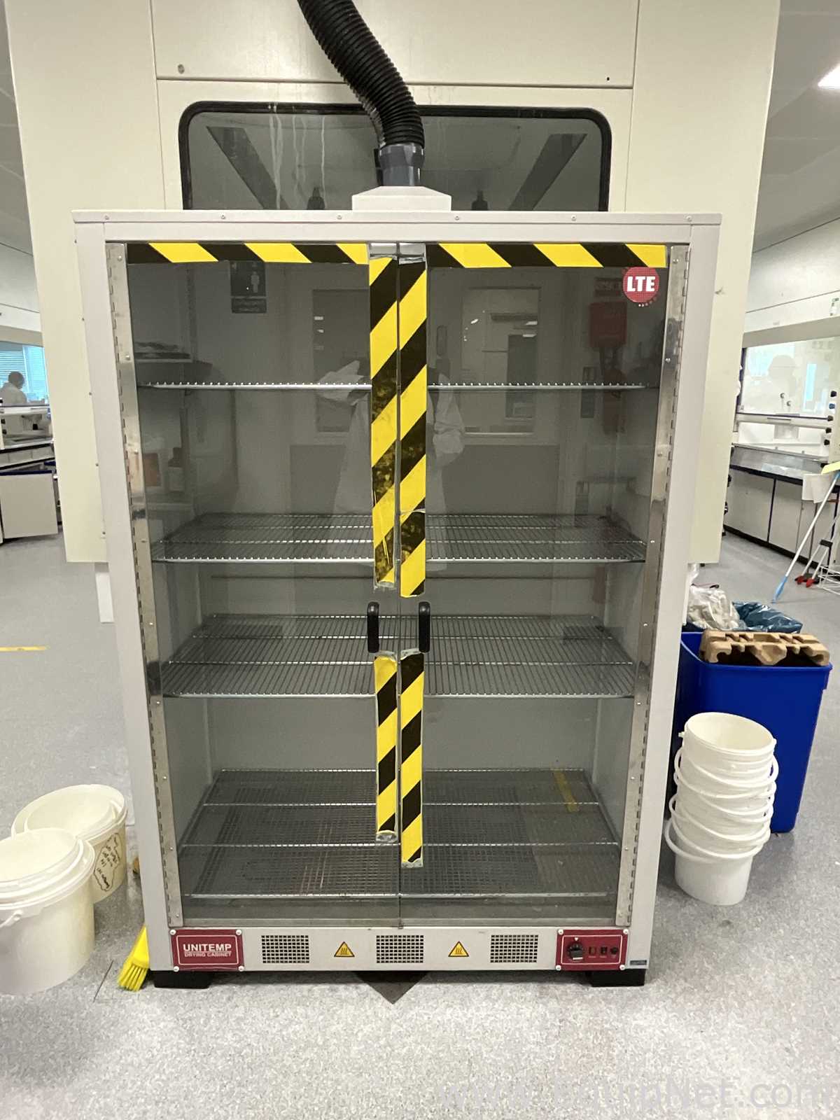 LTE Scientific 322/0109/00 1000 Litre 60C Laboratory Drying Cabinet with Circulation Fan